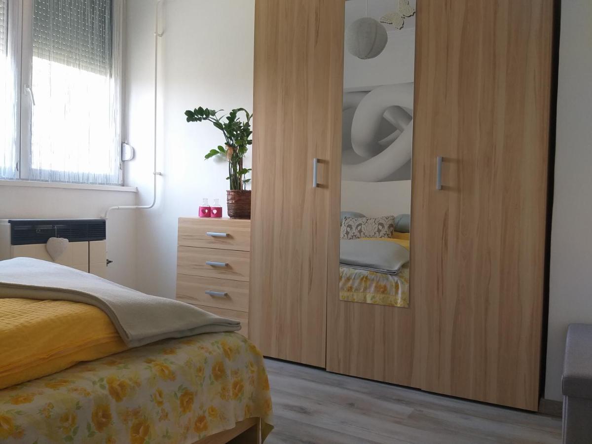 Simon Apartman Tiszafured Bagian luar foto