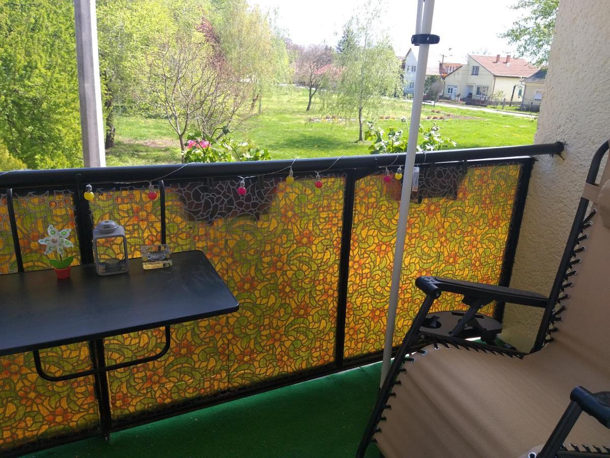 Simon Apartman Tiszafured Bagian luar foto